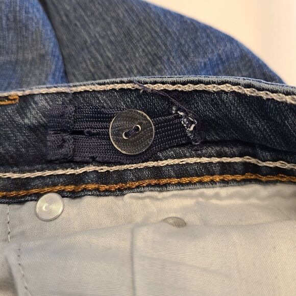 l.e.i. Chelsea blue denim jeans, lowrise bootcut, girls size 16 - Picture 5 of 7